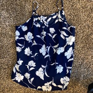 Size large boutique tank top